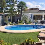 Moderna Y Espaciosa En Els Poblets Familias - Es-373-10 Villa Denia