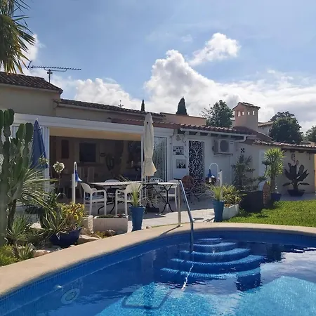 Moderna Y Espaciosa En Els Poblets Familias - Es-373-10 Denia
