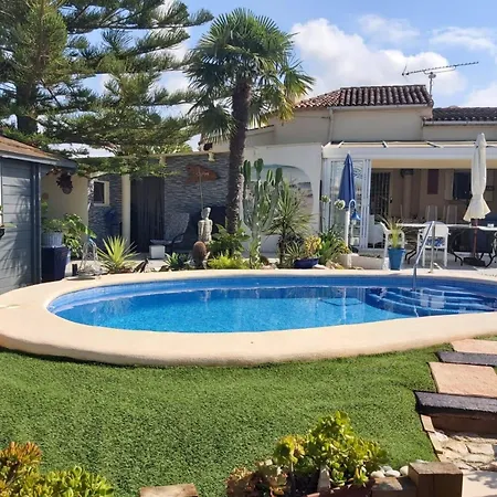 Moderna Y Espaciosa En Els Poblets Familias - Es-373-10 Villa Denia