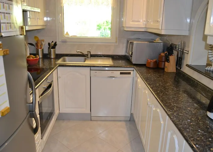 Moderna Y Espaciosa En Els Poblets Familias - Es-373-10 Villa Dénia