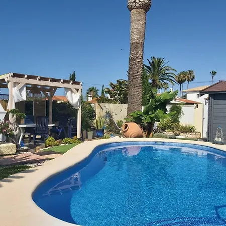 Moderna Y Espaciosa En Els Poblets Familias - Es-373-10 Villa Denia