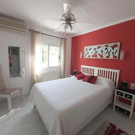 Moderna Y Espaciosa En Els Poblets Familias - Es-373-10 Denia